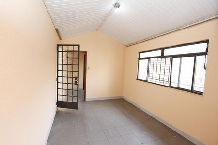 Sala de kitnet/studio para alugar com 1 quarto, 48m² em Prado, Belo Horizonte