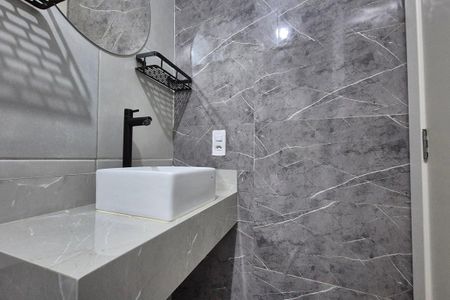 Apartamento para alugar com 40m², 2 quartos e 1 vaga Apartamento para alugar com 40m², 2 quartos e 1 vagaBanheiro