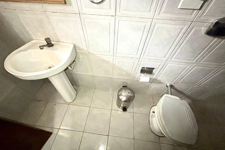 Casa para alugar com 55m², 1 quarto e sem vaga Casa para alugar com 55m², 1 quarto e sem vagaBanheiro