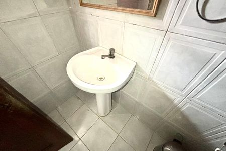 Casa para alugar com 55m², 1 quarto e sem vaga Casa para alugar com 55m², 1 quarto e sem vagaBanheiro