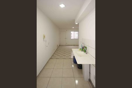 Cozinha de apartamento para alugar com 2 quartos, 49m² em Jardim Iguatemi, São Paulo