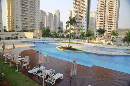 Apartamento à venda com 123m², 3 quartos e 2 vagasÁrea comum - Piscina