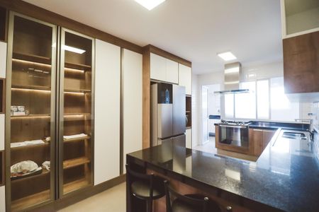 Apartamento à venda com 150m², 3 quartos e 3 vagas Apartamento à venda com 150m², 3 quartos e 3 vagasCozinha