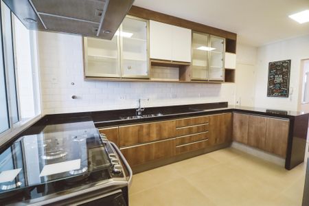 Apartamento à venda com 150m², 3 quartos e 3 vagas Apartamento à venda com 150m², 3 quartos e 3 vagasCozinha