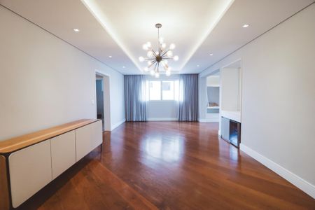 Apartamento à venda com 150m², 3 quartos e 3 vagas Apartamento à venda com 150m², 3 quartos e 3 vagasSala