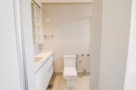 Apartamento à venda com 150m², 3 quartos e 3 vagas Apartamento à venda com 150m², 3 quartos e 3 vagasBanheiro da Suíte 2
