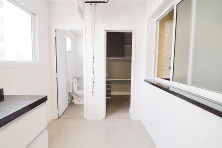 Apartamento à venda com 150m², 3 quartos e 3 vagas Apartamento à venda com 150m², 3 quartos e 3 vagasÁrea de Serviço