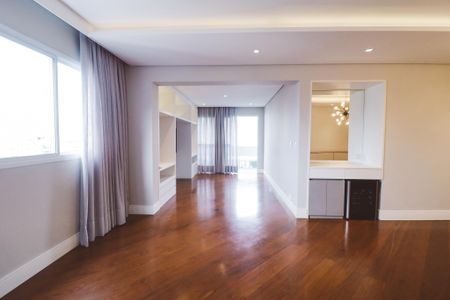Apartamento à venda com 150m², 3 quartos e 3 vagas Apartamento à venda com 150m², 3 quartos e 3 vagasSala