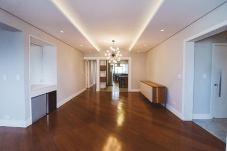 Apartamento à venda com 150m², 3 quartos e 3 vagas Apartamento à venda com 150m², 3 quartos e 3 vagasSala