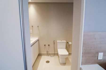 Apartamento à venda com 150m², 3 quartos e 3 vagas Apartamento à venda com 150m², 3 quartos e 3 vagasBanheiro da Suíte 1