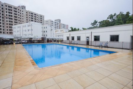 Apartamento para alugar com 48m², 2 quartos e 1 vaga Apartamento para alugar com 48m², 2 quartos e 1 vagaÁrea comum - Piscina