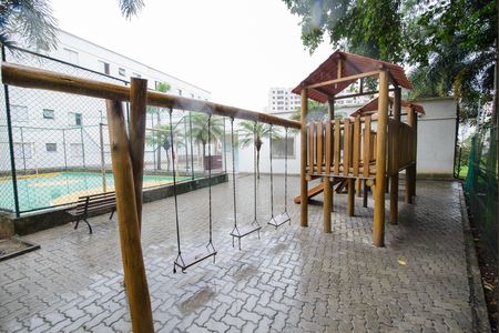 Apartamento para alugar com 48m², 2 quartos e 1 vaga Apartamento para alugar com 48m², 2 quartos e 1 vagaÁrea comum - Playground