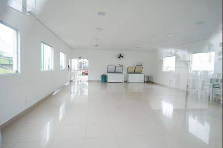 Apartamento para alugar com 48m², 2 quartos e 1 vaga Apartamento para alugar com 48m², 2 quartos e 1 vagaÁrea comum - Salão de festas 2
