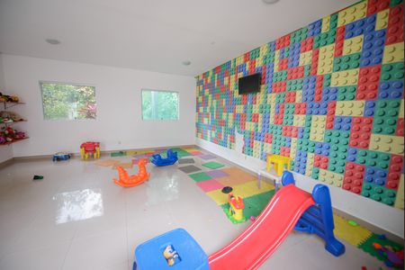 Apartamento para alugar com 48m², 2 quartos e 1 vaga Apartamento para alugar com 48m², 2 quartos e 1 vagaÁrea comum - Brinquedoteca