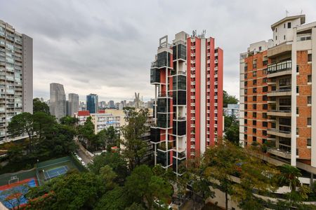 Apartamento à venda com 182m², 3 quartos e 3 vagas Apartamento à venda com 182m², 3 quartos e 3 vagasVista da Suíte 1