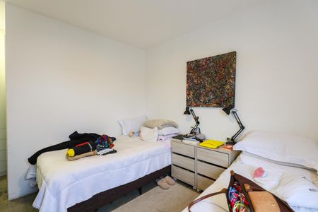Apartamento à venda com 182m², 3 quartos e 3 vagas Apartamento à venda com 182m², 3 quartos e 3 vagasSuíte 2