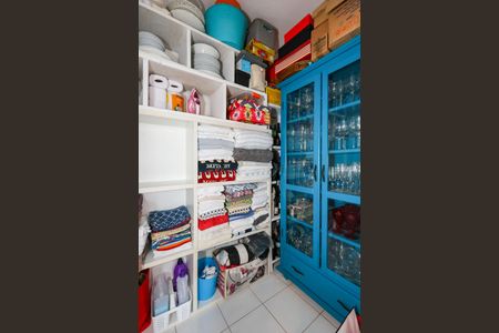 Apartamento à venda com 182m², 3 quartos e 3 vagas Apartamento à venda com 182m², 3 quartos e 3 vagasÁrea de Serviço