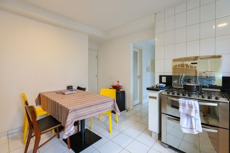 Apartamento à venda com 182m², 3 quartos e 3 vagas Apartamento à venda com 182m², 3 quartos e 3 vagasCozinha
