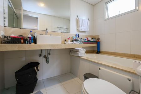 Apartamento à venda com 182m², 3 quartos e 3 vagas Apartamento à venda com 182m², 3 quartos e 3 vagasBanheiro da Suíte 3