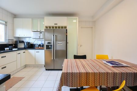 Apartamento à venda com 182m², 3 quartos e 3 vagas Apartamento à venda com 182m², 3 quartos e 3 vagasCozinha