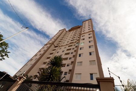 Apartamento à venda com 51m², 2 quartos e 1 vaga Apartamento à venda com 51m², 2 quartos e 1 vagaFachada
