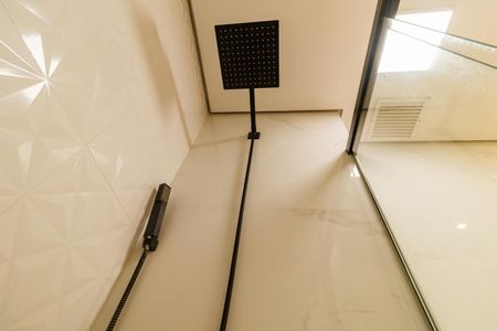 Apartamento à venda com 51m², 2 quartos e 1 vaga Apartamento à venda com 51m², 2 quartos e 1 vagaBanheiro