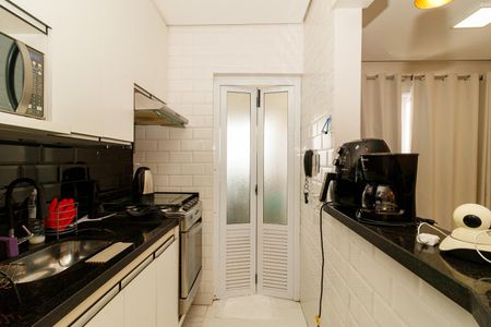Cozinha de apartamento à venda com 2 quartos, 51m² em Vila Mazzei, São Paulo
