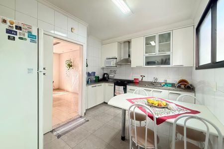 Apartamento à venda com 115m², 4 quartos e 2 vagas Apartamento à venda com 115m², 4 quartos e 2 vagasCozinha