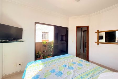 Apartamento à venda com 115m², 4 quartos e 2 vagas Apartamento à venda com 115m², 4 quartos e 2 vagasSuite