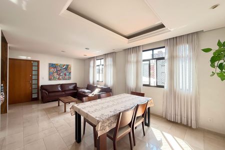 Apartamento à venda com 115m², 4 quartos e 2 vagas Apartamento à venda com 115m², 4 quartos e 2 vagasSala