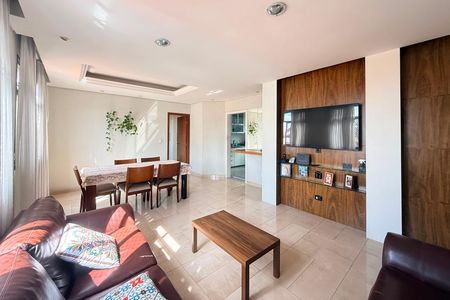 Apartamento à venda com 115m², 4 quartos e 2 vagas Apartamento à venda com 115m², 4 quartos e 2 vagasSala