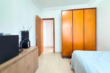 Apartamento à venda com 115m², 4 quartos e 2 vagas Apartamento à venda com 115m², 4 quartos e 2 vagasQuarto 4