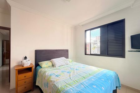 Apartamento à venda com 115m², 4 quartos e 2 vagas Apartamento à venda com 115m², 4 quartos e 2 vagasSuite