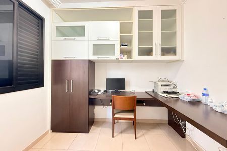 Apartamento à venda com 115m², 4 quartos e 2 vagas Apartamento à venda com 115m², 4 quartos e 2 vagasQuarto 3