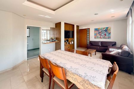 Apartamento à venda com 115m², 4 quartos e 2 vagas Apartamento à venda com 115m², 4 quartos e 2 vagasSala