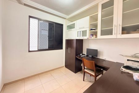 Apartamento à venda com 115m², 4 quartos e 2 vagas Apartamento à venda com 115m², 4 quartos e 2 vagasQuarto 3
