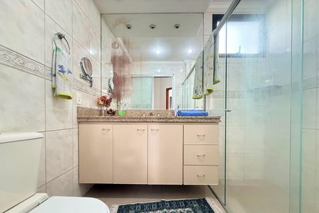 Apartamento à venda com 115m², 4 quartos e 2 vagas Apartamento à venda com 115m², 4 quartos e 2 vagasBanheiro