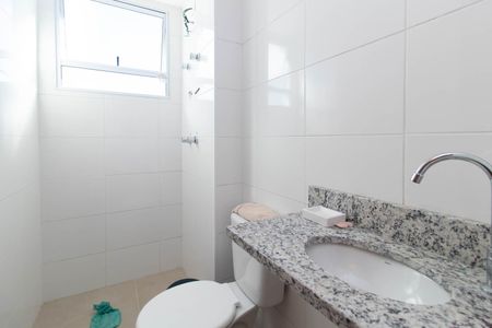 Apartamento para alugar com 55m², 2 quartos e 1 vaga Apartamento para alugar com 55m², 2 quartos e 1 vagaBanheiro