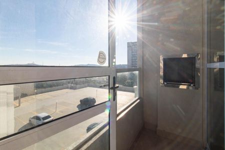 Sacada de apartamento à venda com 2 quartos, 55m² em Camaquã, Porto Alegre