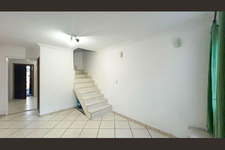 Casa para alugar com 90m², 2 quartos e 1 vaga Casa para alugar com 90m², 2 quartos e 1 vagaSala