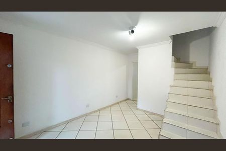 Casa para alugar com 90m², 2 quartos e 1 vaga Casa para alugar com 90m², 2 quartos e 1 vagaSala