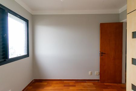Apartamento à venda com 79m², 3 quartos e 2 vagas Apartamento à venda com 79m², 3 quartos e 2 vagasQuarto 2