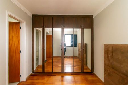 Apartamento à venda com 79m², 3 quartos e 2 vagas Apartamento à venda com 79m², 3 quartos e 2 vagasSuíte