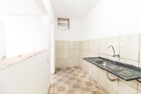 Cozinha de casa para alugar com 2 quartos, 120m² em Jardim Robru, São Paulo