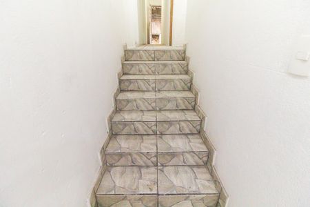 Casa para alugar com 120m², 2 quartos e 1 vagaEscada
