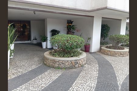 Apartamento para alugar com 94m², 2 quartos e 1 vaga Apartamento para alugar com 94m², 2 quartos e 1 vagaHall de entrada