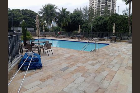 Apartamento para alugar com 94m², 2 quartos e 1 vaga Apartamento para alugar com 94m², 2 quartos e 1 vagaPiscina