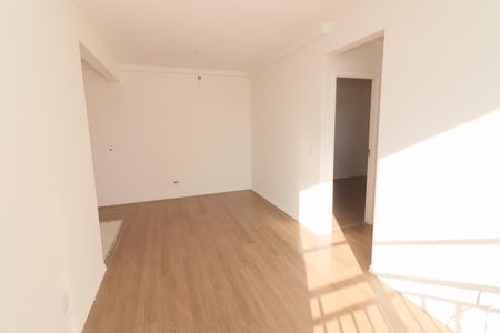 Sala de apartamento para alugar com 2 quartos, 45m² em São Pedro, Osasco