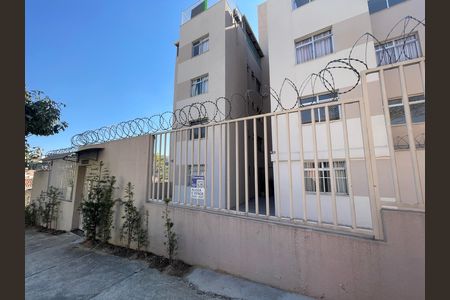 Apartamento para alugar com 55m², 2 quartos e 1 vagaPlaca instalada com o Código NRHU-324 no dia 11/07/2026 