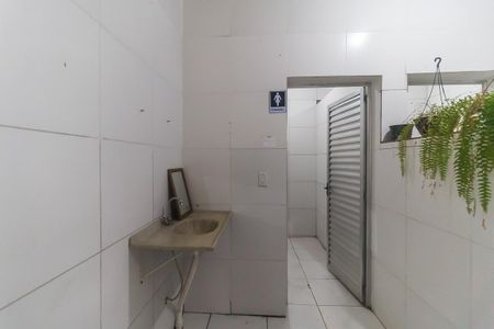 Casa para alugar com 150m², 3 quartos e 6 vagas Casa para alugar com 150m², 3 quartos e 6 vagasBanheiro Externo
